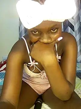 Slimthick900 online show from 03.14.25