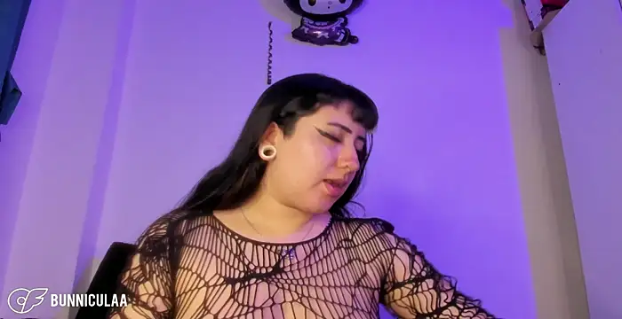 larissa01  online show from 03.14.26