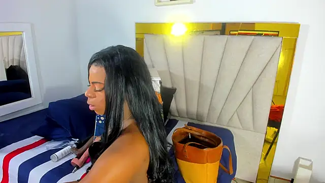 Evelonga 707 online show from 03.08.25