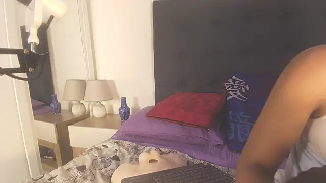 Evelonga 707 online show from 02.13.26