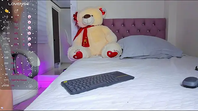 Snapshot of isaa_19 chatting on 03.01.25 isaa 19 online show from 03.01.25