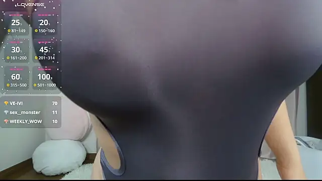 Snapshot of sara__xx__love chatting on 03.22.25 sara  xx  love online show from 03.22.25