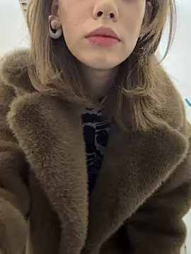 Snapshot of Street_young chatting on 02.19.25 Street young online show from 02.19.25