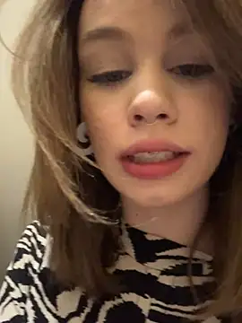 Snapshot of Street_young chatting on 02.19.25 Street young online show from 02.19.25