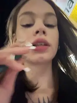 Snapshot of Street_young chatting on 03.09.25 Street young online show from 03.09.25