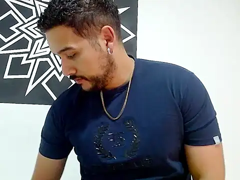 Snapshot of _CHRIS-DENNIS_ chatting on 04.06.26 CHRIS-DENNIS online show from 04.06.26