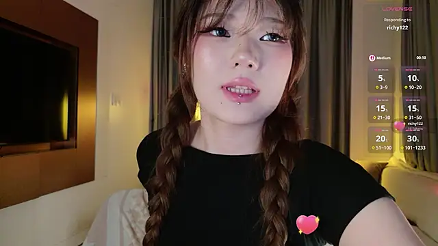 KitayamaChu online show from 12.03.25