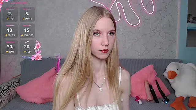 Cutieblondegirl online show from 03.11.26