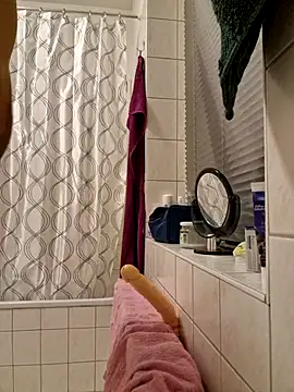 Snapshot of Sammoon chatting on 02.17.25 Sammoon online show from 02.17.25