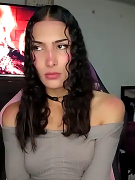 Lanna hott  online show from 10.18.25