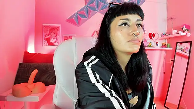 Snapshot of Valkiria_ponce chatting on 02.24.26 Valkiria ponce online show from 02.24.26