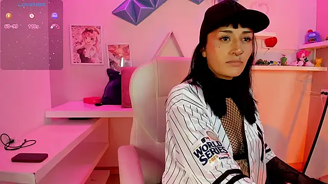 Snapshot of Valkiria_ponce chatting on 03.27.26 Valkiria ponce online show from 03.27.26