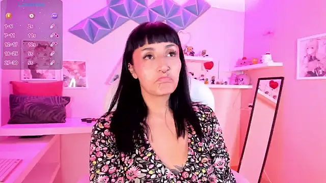 Snapshot of Valkiria_ponce chatting on 04.10.26 Valkiria ponce online show from 04.10.26
