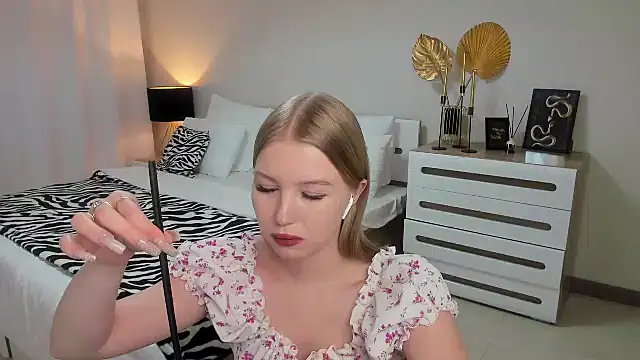 shy  lady online show from 01.26.25