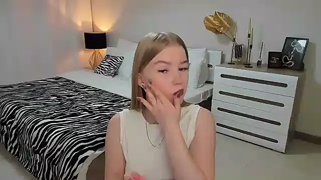 shy  lady online show from 03.04.25