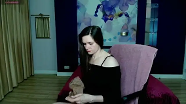 AriaGray online show from 12.20.25