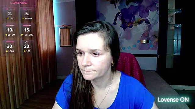 Snapshot of AriaGray chatting on 04.22.26 AriaGray online show from 04.22.26