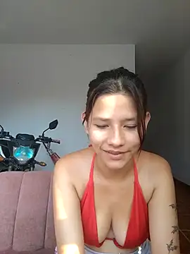 Snapshot of FerneyManti chatting on 05.04.26 FerneyManti online show from 05.04.26