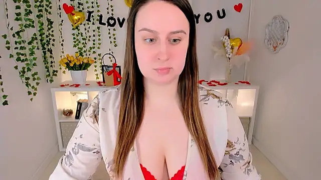 Snapshot of Lattea chatting on 02.13.26 Lattea online show from 02.13.26