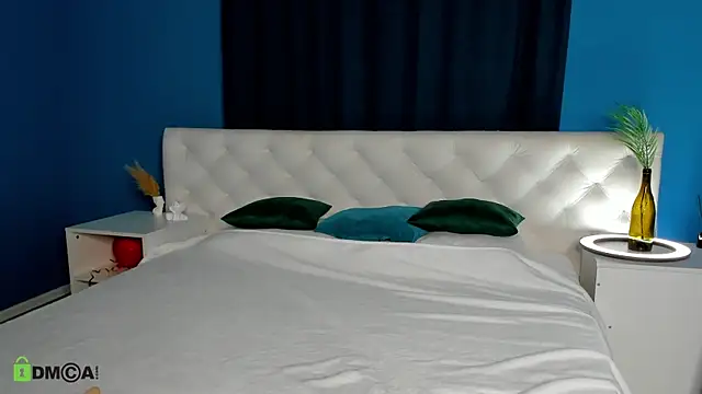 Eva  Lewis online show from 11.30.25