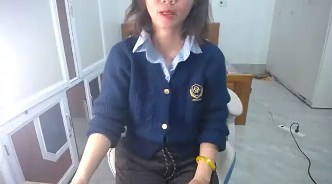 Snapshot of Susu204 chatting on 02.25.25 Susu204 online show from 02.25.25