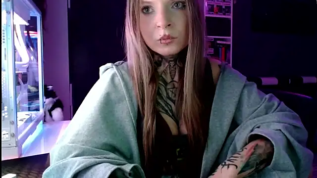 InesGold online show from 02.23.25