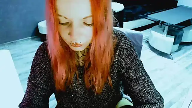 Snapshot of InesGold chatting on 11.21.25 InesGold online show from 11.21.25