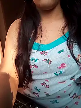 Snapshot of ilimsuu chatting on 10.22.25 ilimsuu online show from 10.22.25