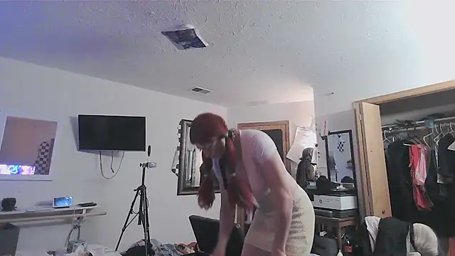 sissytrapdolly24 online show from 10.26.25