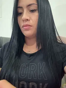 Sara luna  online show from 12.21.25