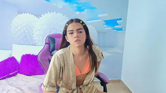 Snapshot of DEMI_LEED chatting on 03.21.25 DEMI LEED online show from 03.21.25