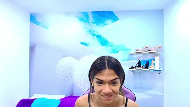 Snapshot of DEMI_LEED chatting on 09.12.25 DEMI LEED online show from 09.12.25