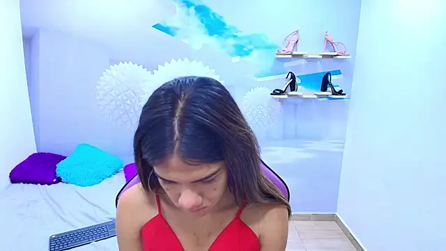 Snapshot of DEMI_LEED chatting on 10.10.25 DEMI LEED online show from 10.10.25