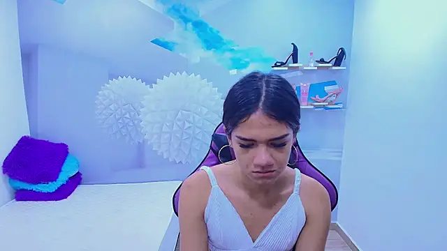 Snapshot of DEMI_LEED chatting on 11.24.25 DEMI LEED online show from 11.24.25