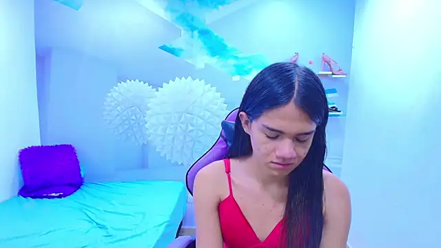 Snapshot of DEMI_LEED chatting on 12.17.25 DEMI LEED online show from 12.17.25