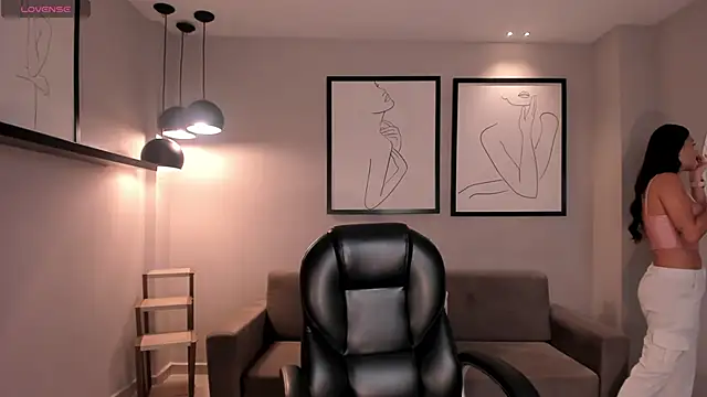 AbbyDalton online show from 11.10.25