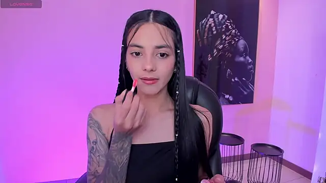 HannahJamesX online show from 09.20.25