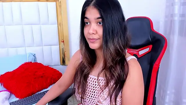 Snapshot of MadelineJackson chatting on 12.14.24 MadelineJackson online show from 12.14.24