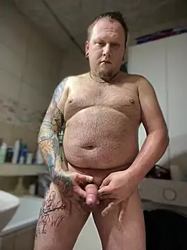 PierreNaked89 online show from 12.18.24