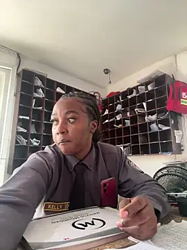 Snapshot of CiaraEbony chatting on 04.18.26 CiaraEbony online show from 04.18.26