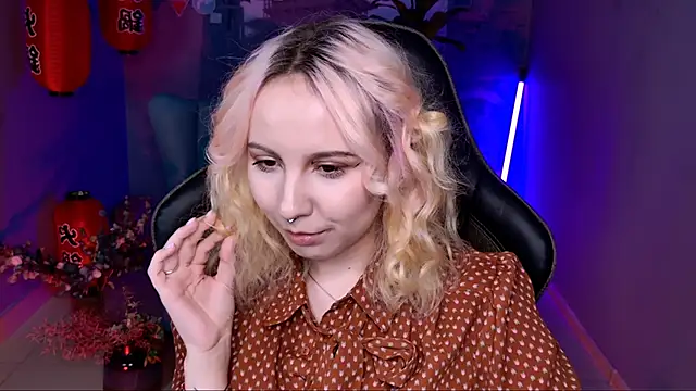 JasmineMilko online show from 03.18.25