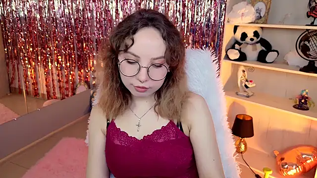 Snapshot of JasmineMilko chatting on 04.20.26 JasmineMilko online show from 04.20.26