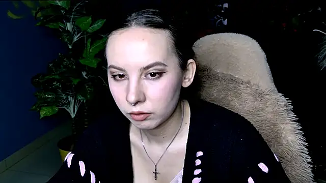 Snapshot of JasmineMilko chatting on 04.21.26 JasmineMilko online show from 04.21.26