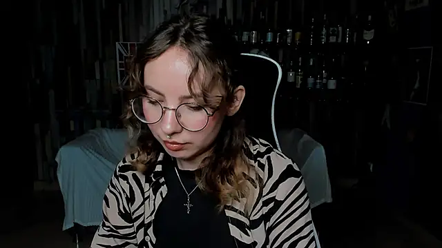Snapshot of JasmineMilko chatting on 05.23.26 JasmineMilko online show from 05.23.26