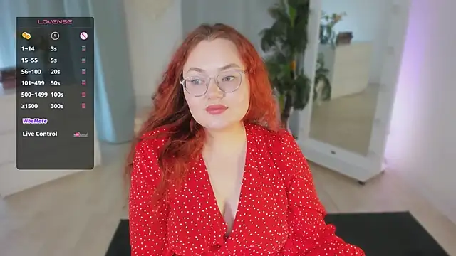 Snapshot of Lana_Bananass chatting on 06.15.26 Lana Bananass online show from 06.15.26
