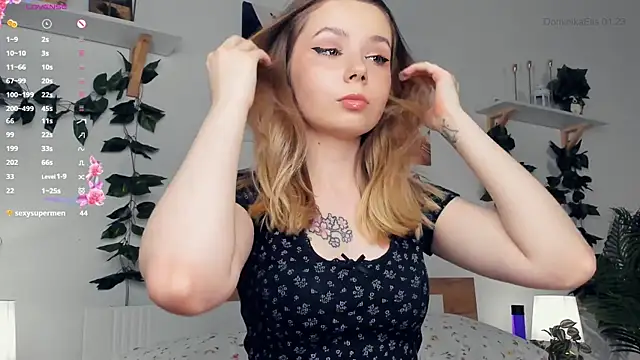 Snapshot of DominikaElis chatting on 01.23.25 DominikaElis online show from 01.23.25