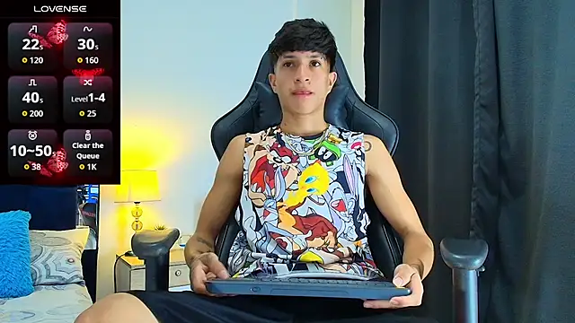 Snapshot of _CamiloBass chatting on 07.17.26 CamiloBass online show from 07.17.26