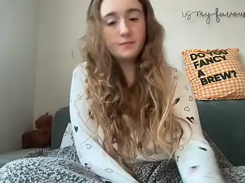 Snapshot of lilsbabyxo chatting on 10.25.25 lilsbabyxo online show from 10.25.25