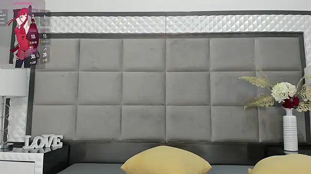 Snapshot of OliviaBurning chatting on 10.27.25 OliviaBurning online show from 10.27.25