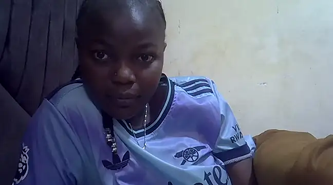 Snapshot of pretty_vivy chatting on 03.03.25 pretty vivy online show from 03.03.25